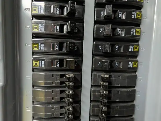 GFCI vs. AFCI Outlets: What Bay Area Homeowners Need to Know